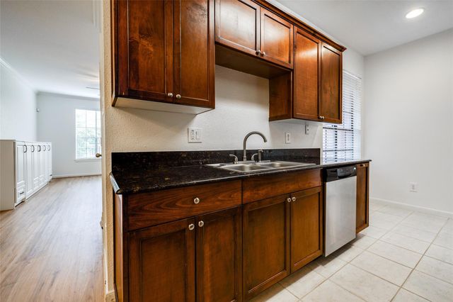 2255 Braeswood Park Drive 294, Houston, TX 77030