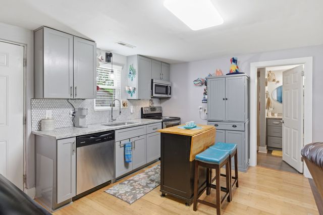 504 Norton Ave, Nashville, TN 37207