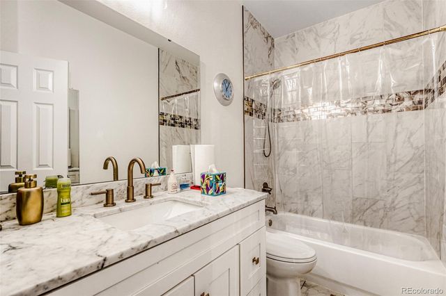 101 Granby Way C, Aurora, CO 80011