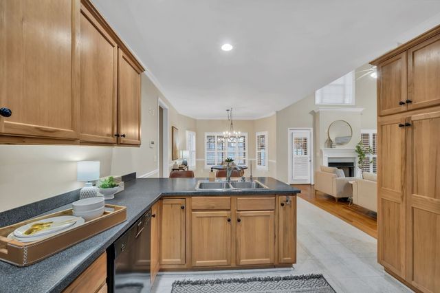 1034 Ridglea Drive, Burns, TN 37029