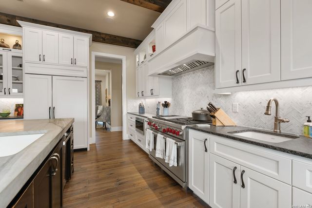 52 LANDMARK RDG, Boerne, TX 78006