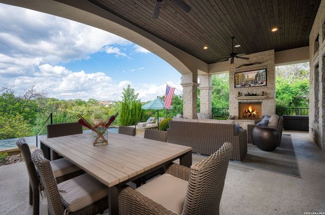 52 LANDMARK RDG, Boerne, TX 78006