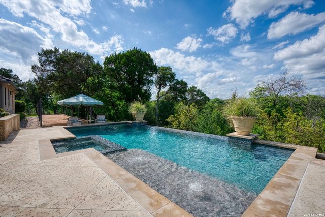 52 LANDMARK RDG, Boerne, TX 78006
