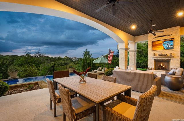 52 LANDMARK RDG, Boerne, TX 78006