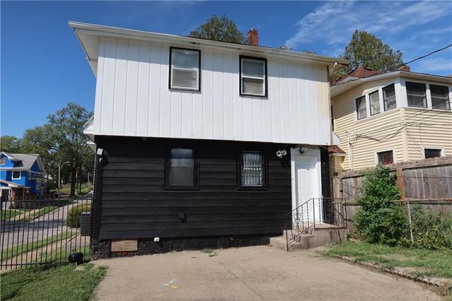 147 Kensington Avenue, Kansas City, MO 64123
