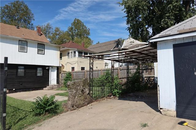 147 Kensington Avenue, Kansas City, MO 64123