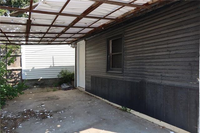 147 Kensington Avenue, Kansas City, MO 64123