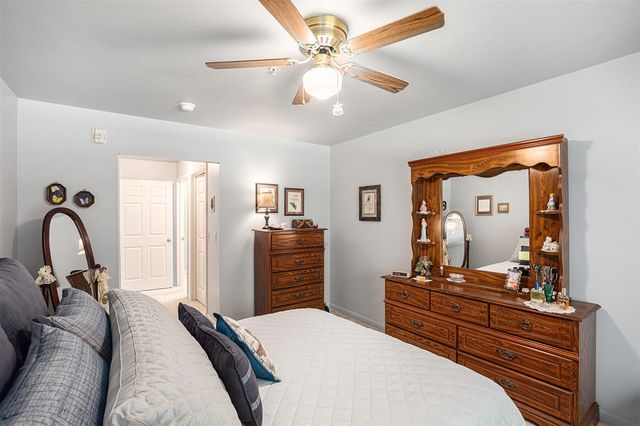 11347 N Woods Drive, Shelby Twp, MI 48317