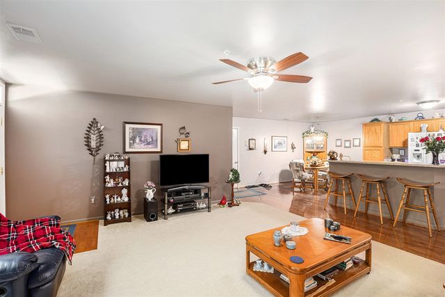 11347 N Woods Drive, Shelby Twp, MI 48317