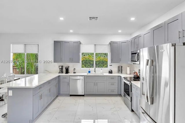 10245 SW 212th St, Cutler Bay, FL 33189