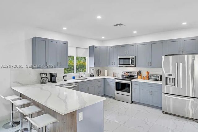 10245 SW 212th St, Cutler Bay, FL 33189