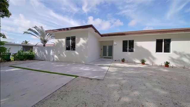 10245 SW 212th St, Cutler Bay, FL 33189