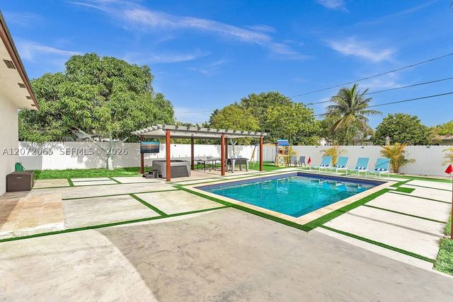 10245 SW 212th St, Cutler Bay, FL 33189