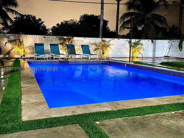 10245 SW 212th St, Cutler Bay, FL 33189