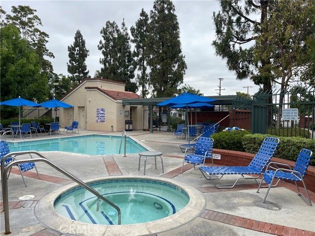 3580 W Sweetbay Court B, Anaheim, CA 92804