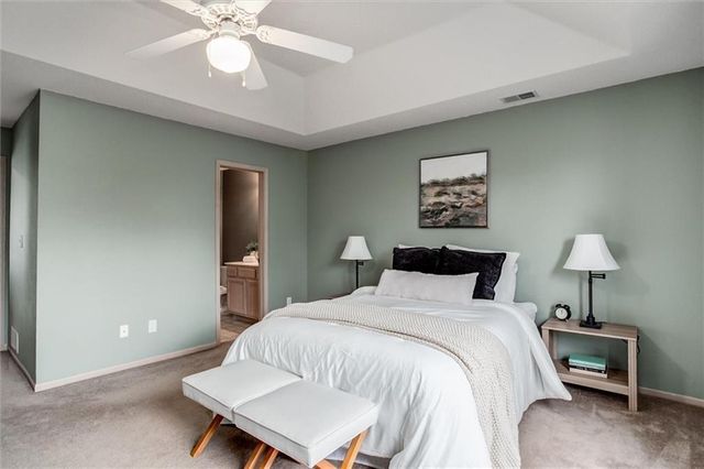 5820 NW Plantation Lane 187D, Lee's Summit, MO 64064