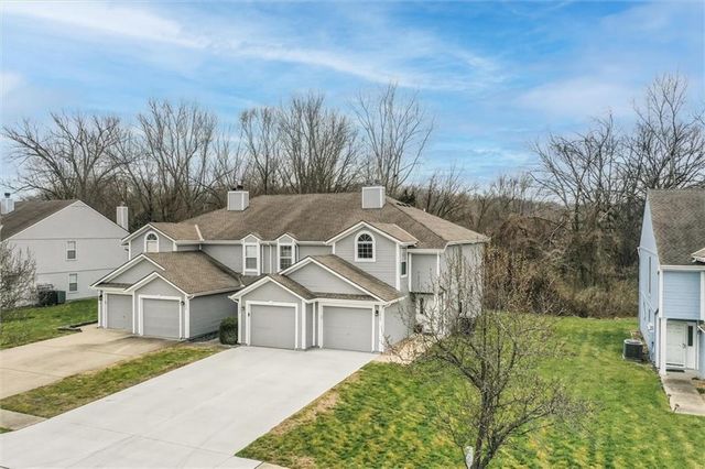 5820 NW Plantation Lane 187D, Lee's Summit, MO 64064
