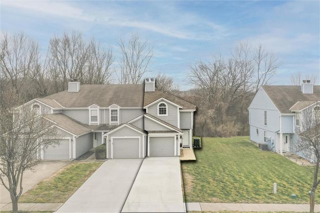 5820 NW Plantation Lane 187D, Lee's Summit, MO 64064