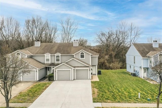 5820 NW Plantation Lane 187D, Lee's Summit, MO 64064