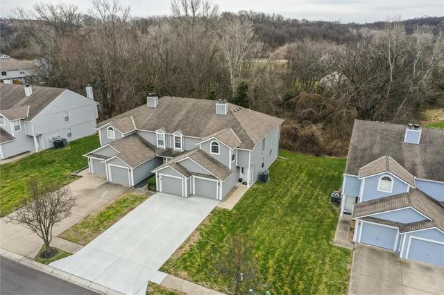 5820 NW Plantation Lane 187D, Lee's Summit, MO 64064