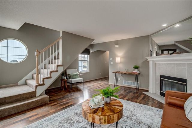 5820 NW Plantation Lane 187D, Lee's Summit, MO 64064