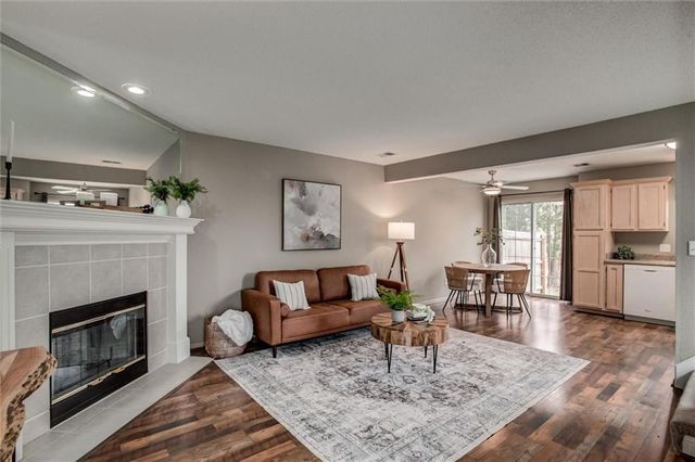 5820 NW Plantation Lane 187D, Lee's Summit, MO 64064