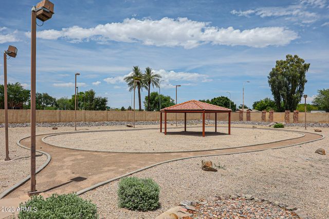 2726 W BROOKS Street, Chandler, AZ 85224