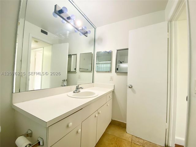 6095 W 18th Ave S314, Hialeah, FL 33012