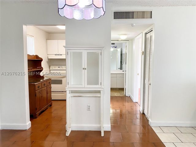 6095 W 18th Ave S314, Hialeah, FL 33012