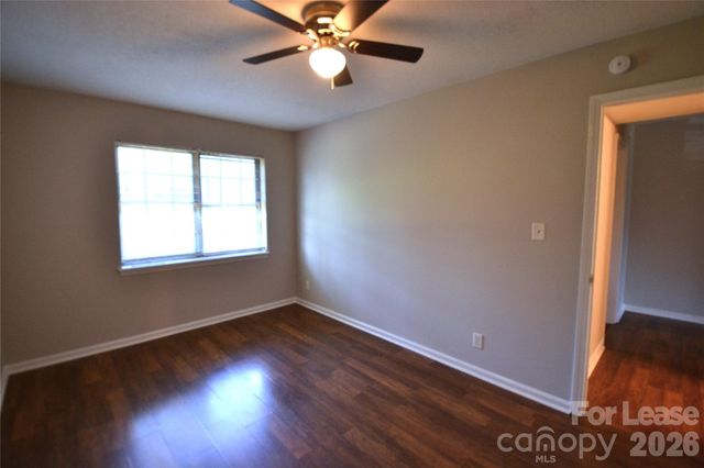 5803 Hunting Ridge Lane B, Charlotte, NC 28212
