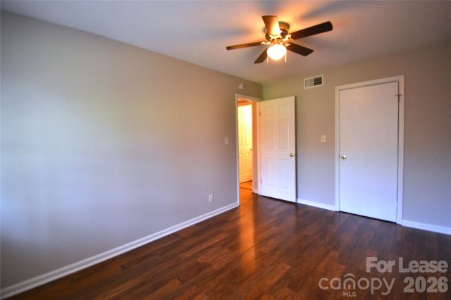 5803 Hunting Ridge Lane B, Charlotte, NC 28212
