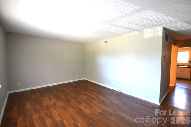 5803 Hunting Ridge Lane B, Charlotte, NC 28212