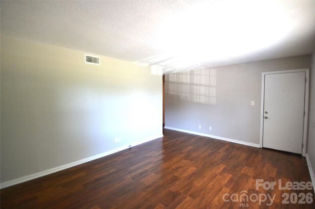 5803 Hunting Ridge Lane B, Charlotte, NC 28212