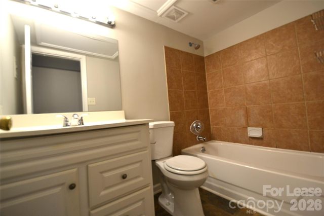 5803 Hunting Ridge Lane B, Charlotte, NC 28212