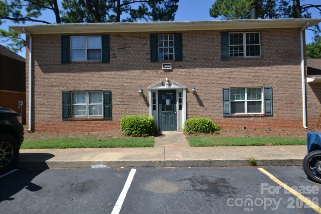 5803 Hunting Ridge Lane B, Charlotte, NC 28212
