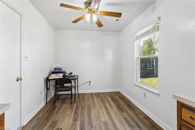 686 Trails LN, Newport News, VA 23608