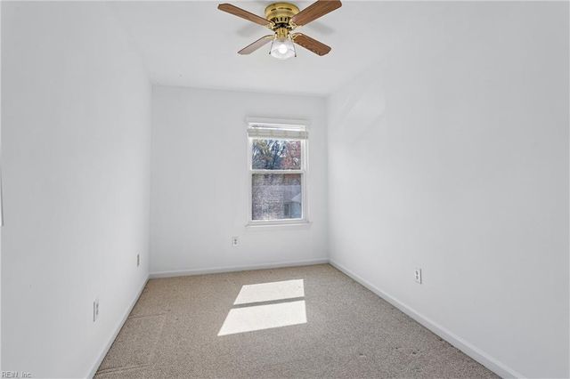 686 Trails LN, Newport News, VA 23608