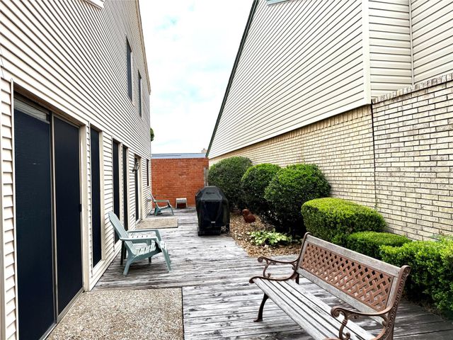 16610 Bentshire Way, Houston, TX 77058