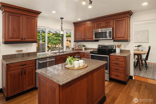 12220 102nd Place NE, Kirkland, WA 98034