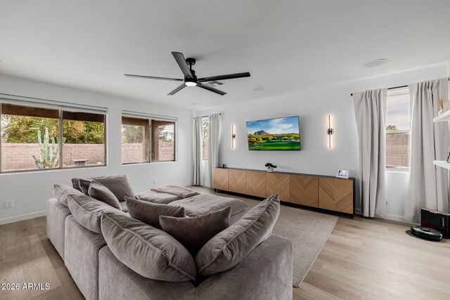 1261 E REDWOOD Drive, Chandler, AZ 85286