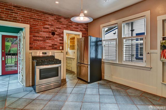 1458 Palou Avenue, San Francisco, CA 94124