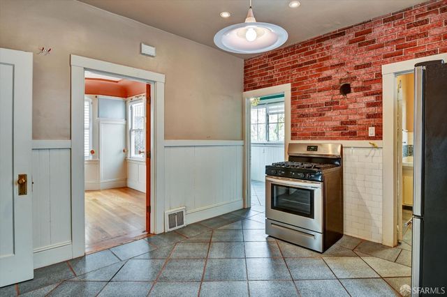 1458 Palou Avenue, San Francisco, CA 94124