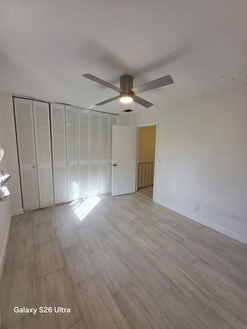 139 Sparrow Drive 3g, Royal Palm Beach, FL 33411
