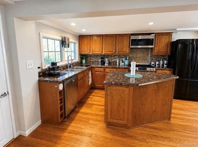 11 Oxford Depot, Chester, NY 10918