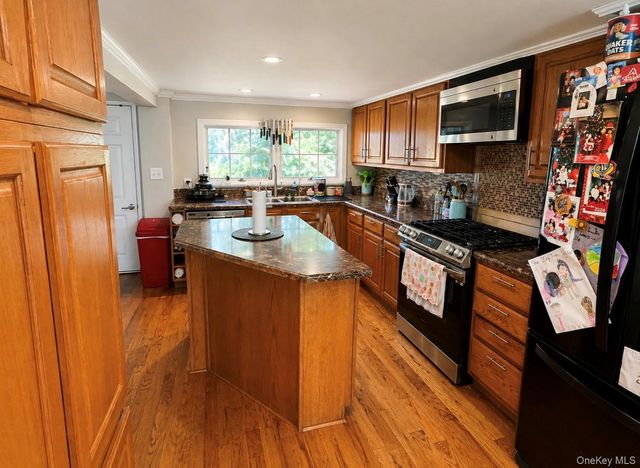 11 Oxford Depot, Chester, NY 10918