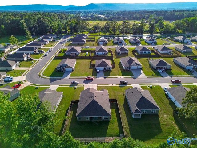 120 Syd Road, Owens Cross Roads, AL 35763