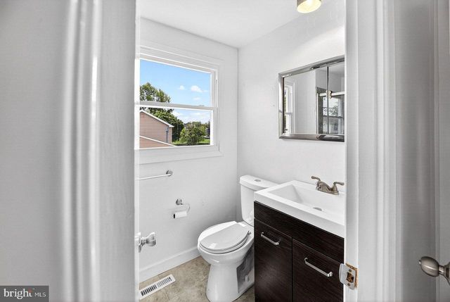 44 HORNBLENDE LN, Willingboro, NJ 08046