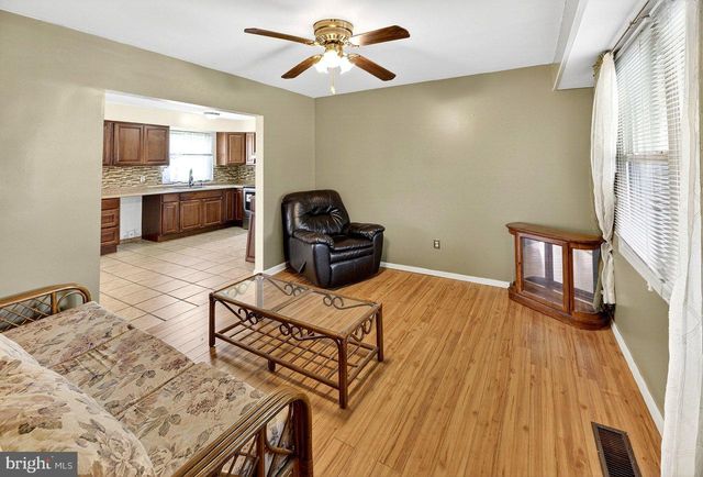 44 HORNBLENDE LN, Willingboro, NJ 08046