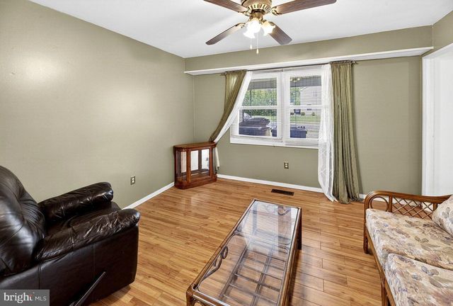 44 HORNBLENDE LN, Willingboro, NJ 08046
