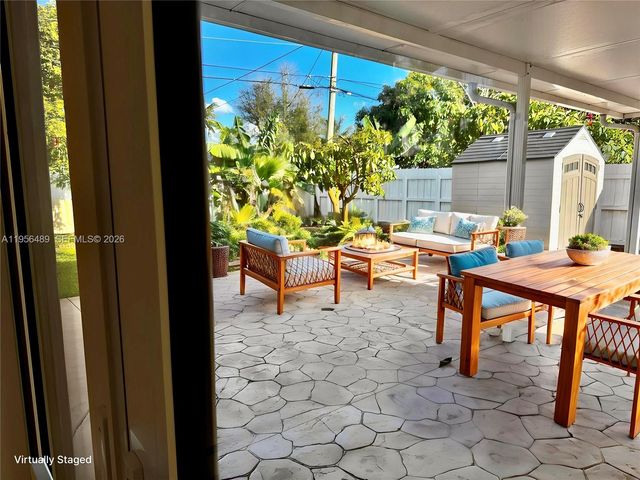 1201 NW 78th Ave, Pembroke Pines, FL 33024